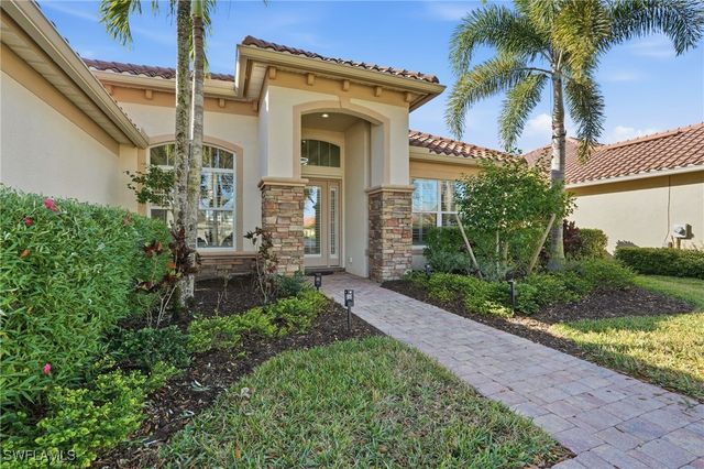 9685 Cobalt Cove CIR, Naples, FL 34120