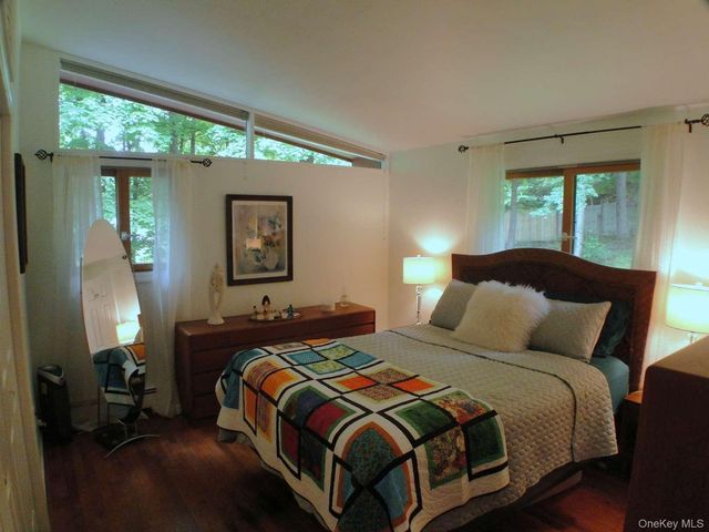25 Ponderosa Road, Carmel, NY 10512