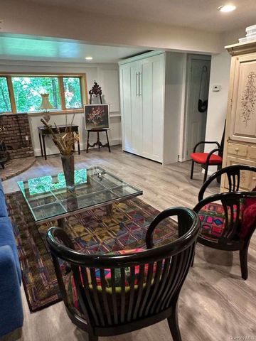 25 Ponderosa Road, Carmel, NY 10512