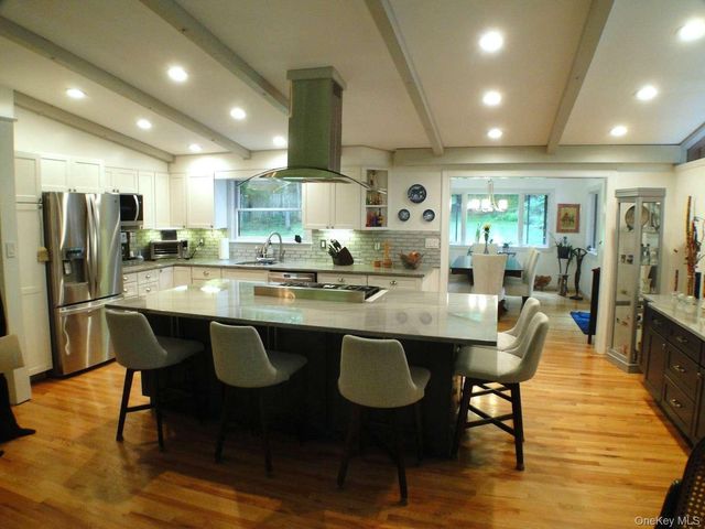 25 Ponderosa Road, Carmel, NY 10512