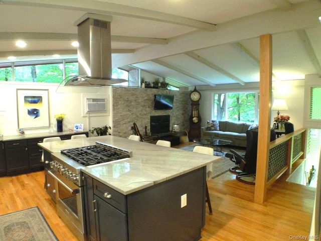 25 Ponderosa Road, Carmel, NY 10512