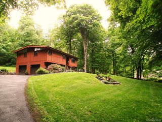 25 Ponderosa Road, Carmel, NY 10512