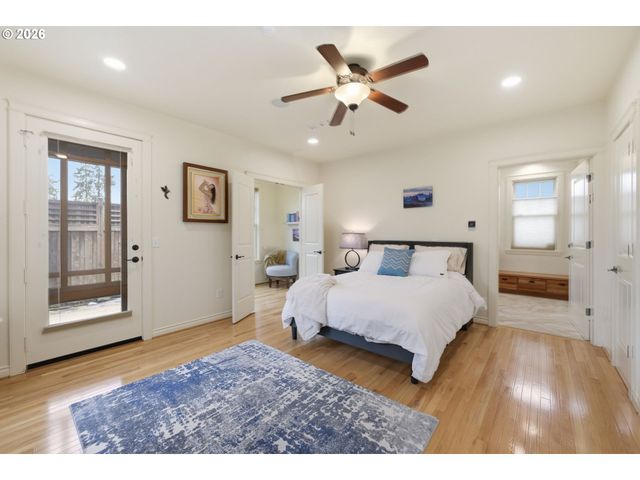 2148 Lomond Ave, Springfield, OR 97477