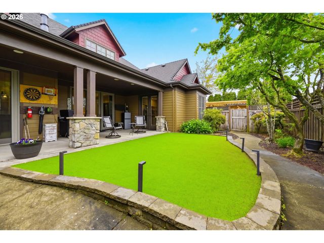 2148 Lomond Ave, Springfield, OR 97477