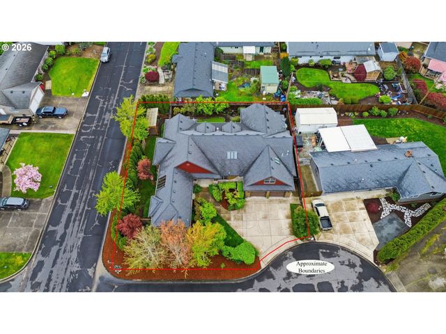 2148 Lomond Ave, Springfield, OR 97477