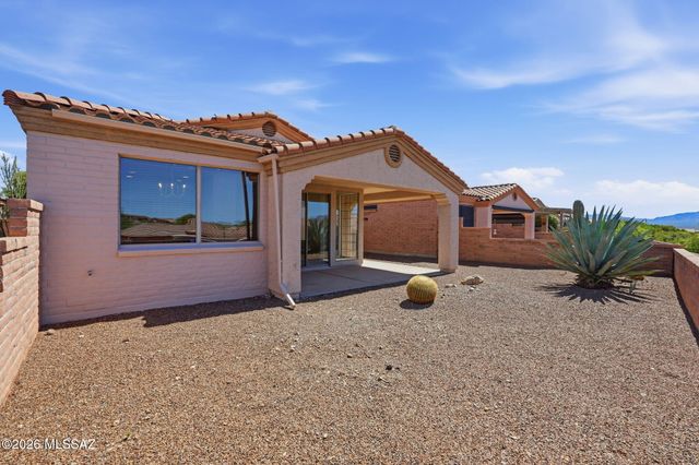 2001 W Amblemorn Drive, Green Valley, AZ 85622