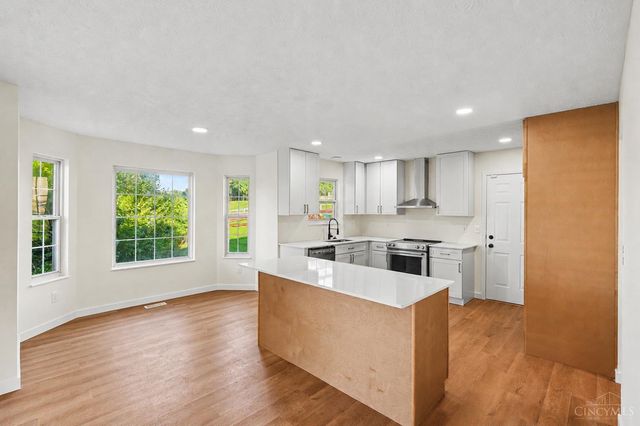 709 Ginger Ridge Drive, Trenton, OH 45067