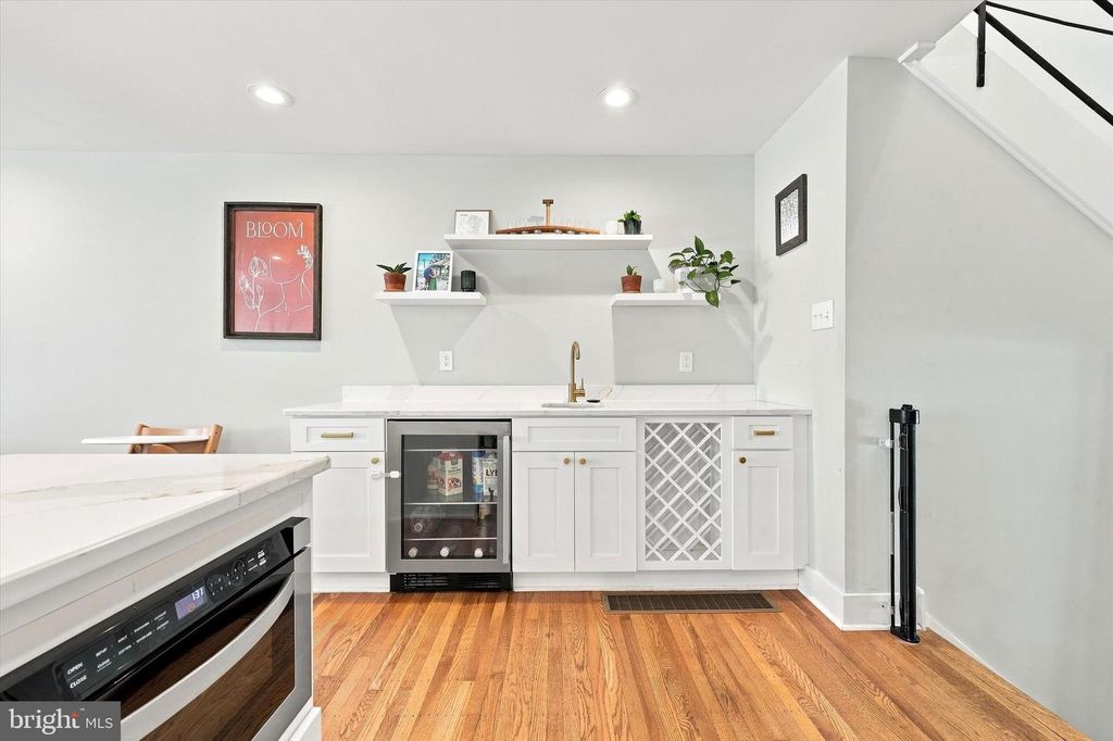 557 LIVEZEY ST, PHILADELPHIA, PA 19128 — photo 4