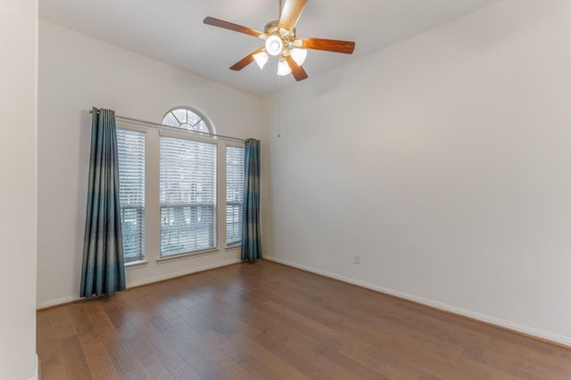 3142 Fitzgerald Drive, Montgomery, TX 77356