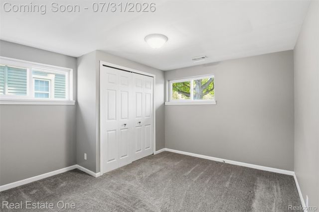 1615 S Commerce Road, Wolverine Lake Village, MI 48390