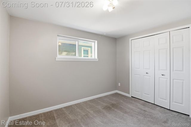 1615 S Commerce Road, Wolverine Lake Village, MI 48390