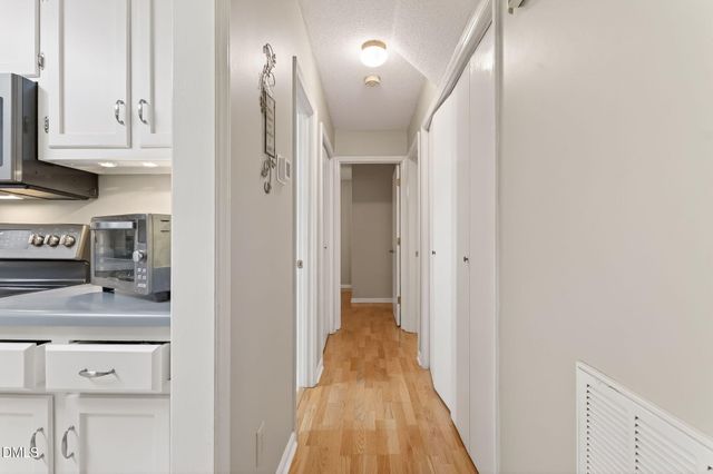 206 Fox Hollow Drive, Clayton, NC 27527