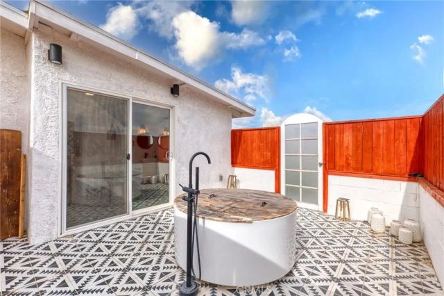 55500 Massachusets, Landers, CA 92285