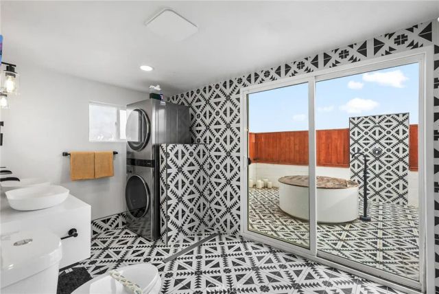 55500 Massachusets, Landers, CA 92285