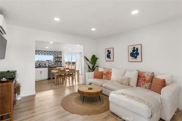 55500 Massachusets, Landers, CA 92285