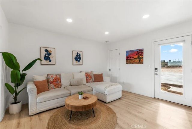 55500 Massachusets, Landers, CA 92285