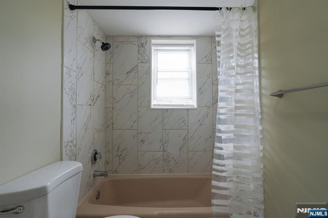 600 N 6th, Newark, NJ 07107