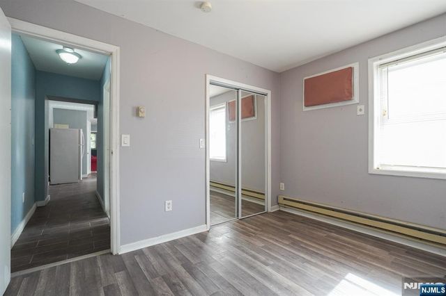 600 N 6th, Newark, NJ 07107