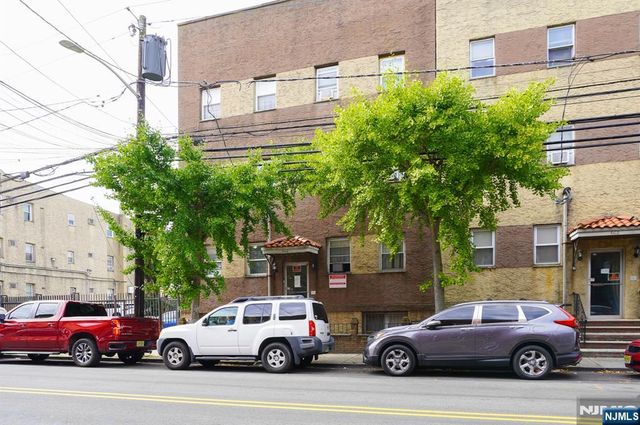 600 N 6th, Newark, NJ 07107