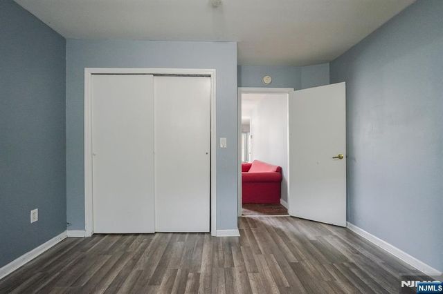 600 N 6th, Newark, NJ 07107