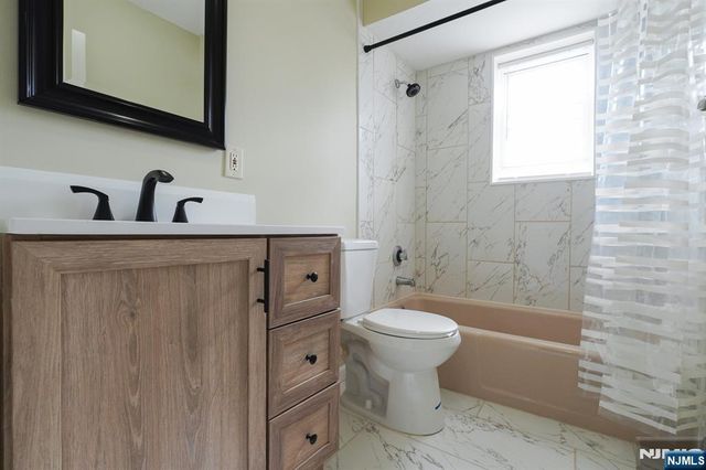 600 N 6th, Newark, NJ 07107