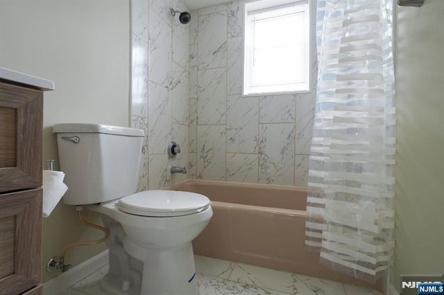 600 N 6th, Newark, NJ 07107
