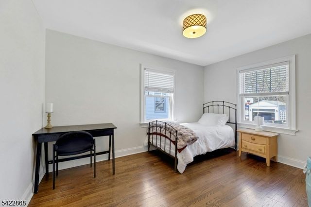 28 Harper Ter, Cedar Grove Twp., NJ 07009