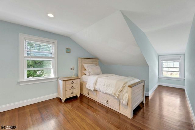 28 Harper Ter, Cedar Grove Twp., NJ 07009