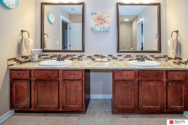 6621 S 86Th Street, Lincoln, NE 68526