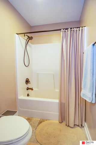 6621 S 86Th Street, Lincoln, NE 68526