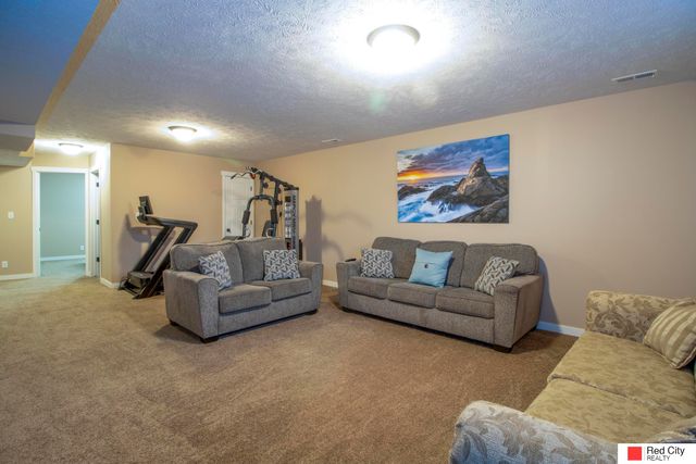 6621 S 86Th Street, Lincoln, NE 68526