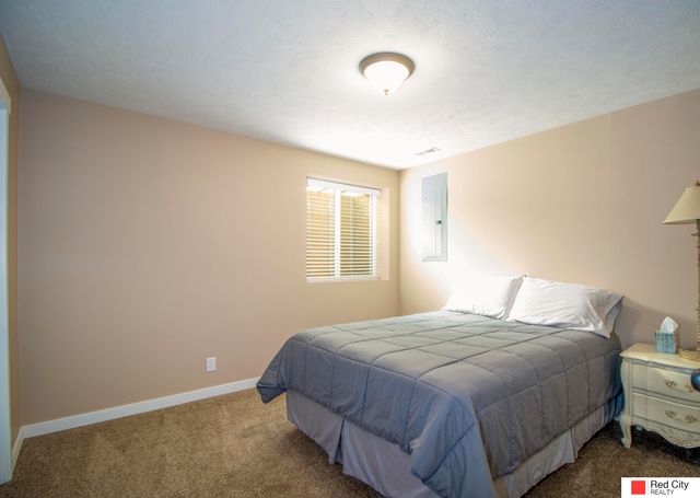 6621 S 86Th Street, Lincoln, NE 68526