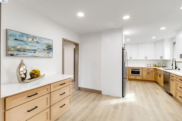 6502 Morris Ave, El Cerrito, CA 94530