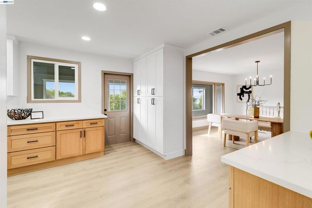 6502 Morris Ave, El Cerrito, CA 94530