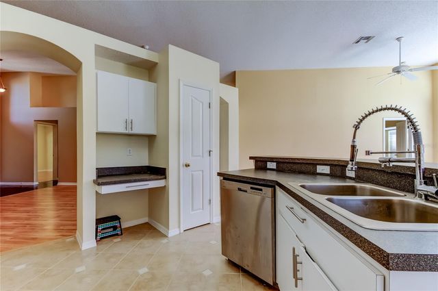 10002 OASIS PALM DRIVE, Tampa, FL 33615