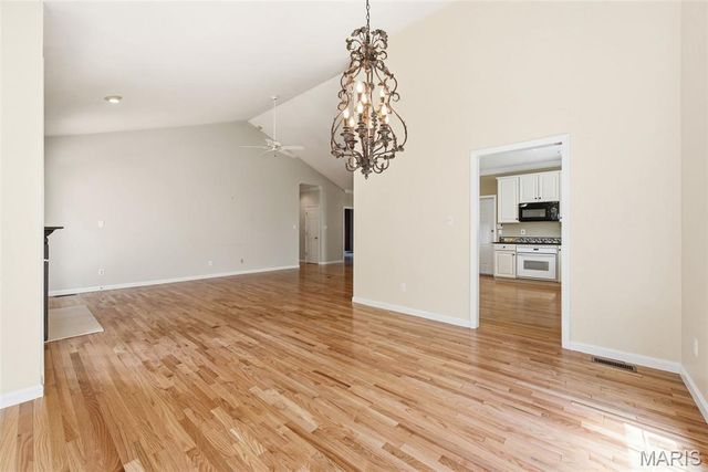 868 Wellesley Terrace Lane, Chesterfield, MO 63017