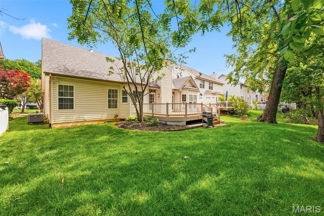 868 Wellesley Terrace Lane, Chesterfield, MO 63017