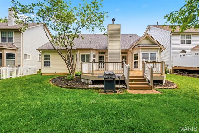 868 Wellesley Terrace Lane, Chesterfield, MO 63017