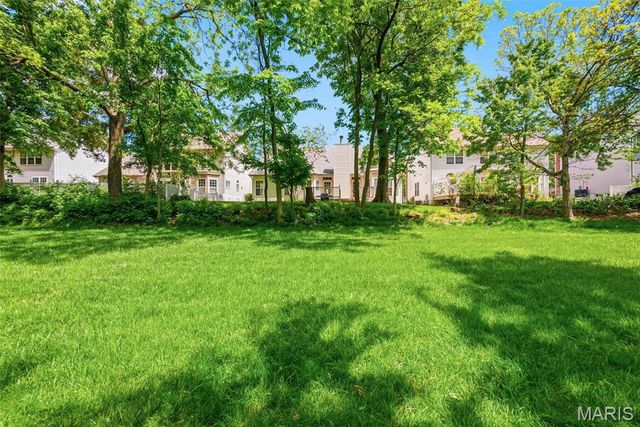 868 Wellesley Terrace Lane, Chesterfield, MO 63017