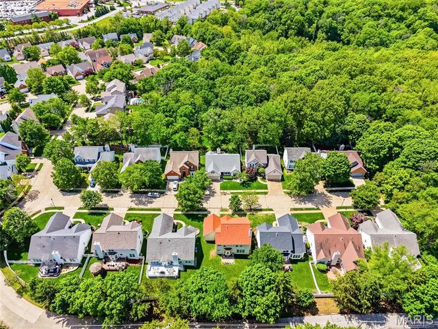868 Wellesley Terrace Lane, Chesterfield, MO 63017
