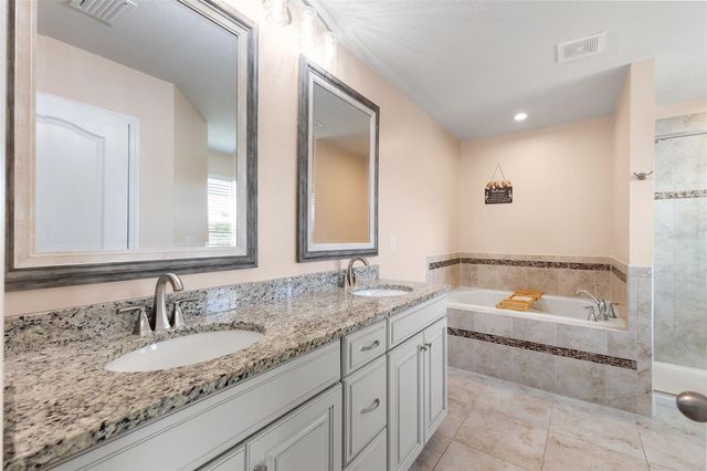 11702 LAKE LUCAYA DRIVE, Riverview, FL 33579