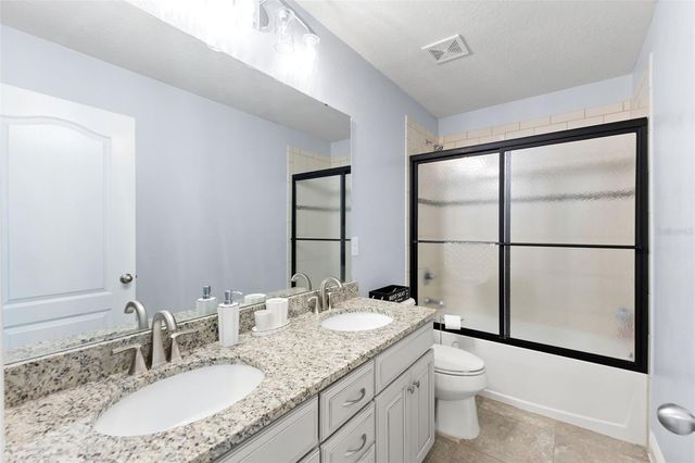 11702 LAKE LUCAYA DRIVE, Riverview, FL 33579