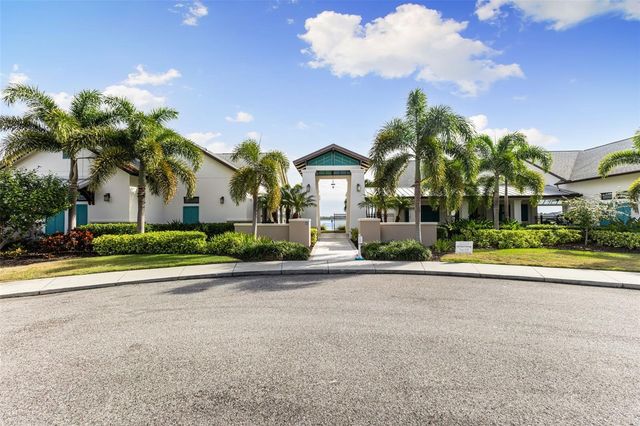 11702 LAKE LUCAYA DRIVE, Riverview, FL 33579