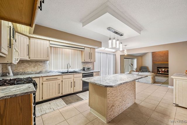 66 Windsong Court, Amherst, NY 14051