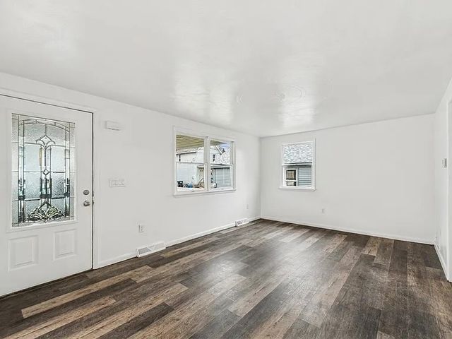 202 Youghiogheny St, Penn Twp, PA 15675