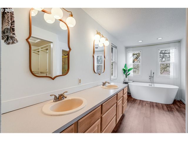 20580 Sw Cheshire Ct, Beaverton, OR 97078