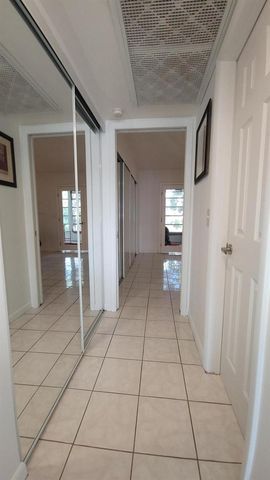 405 Southampton A, West Palm Beach, FL 33417