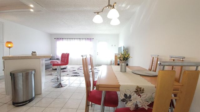 405 Southampton A, West Palm Beach, FL 33417