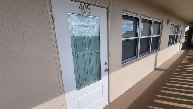 405 Southampton A, West Palm Beach, FL 33417