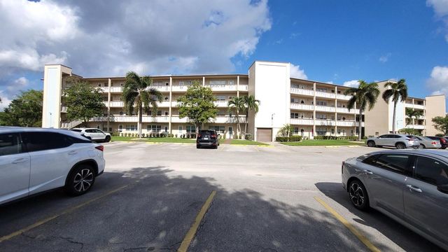 405 Southampton A, West Palm Beach, FL 33417